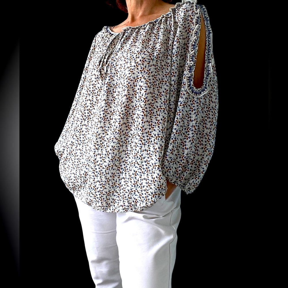 MAX STUDIO cold shoulder/peasant/floral top SIZE 3X , EUC